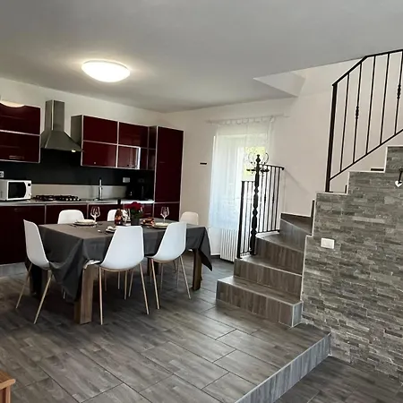 Semesterbostad Casa Paola Cremia